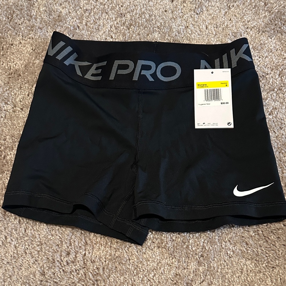 Nike Women's Black Pro Shorts SM NWT